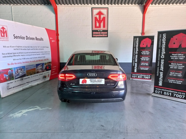 2012 Audi A4 2.0 TDI thumbnail 4