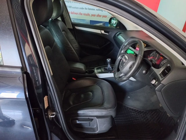 2012 Audi A4 2.0 TDI thumbnail 7