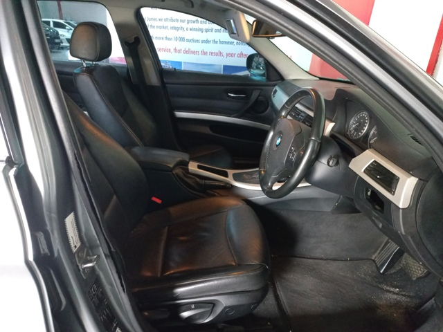 2011 BMW 320D A/T thumbnail 7