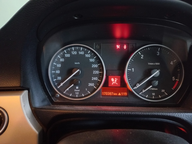 2011 BMW 320D A/T thumbnail 8