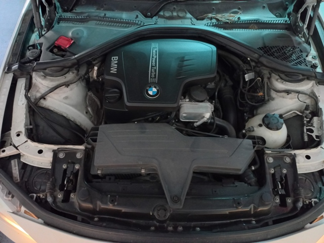 2013 BMW 320i A/T thumbnail 8