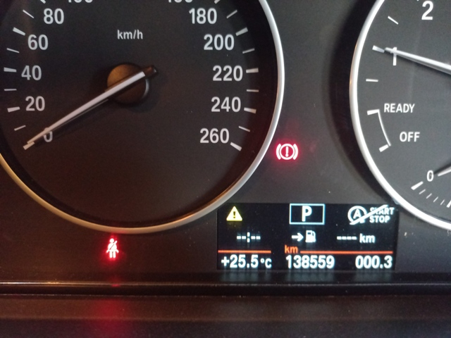 2015 BMW 320i A/T thumbnail 8