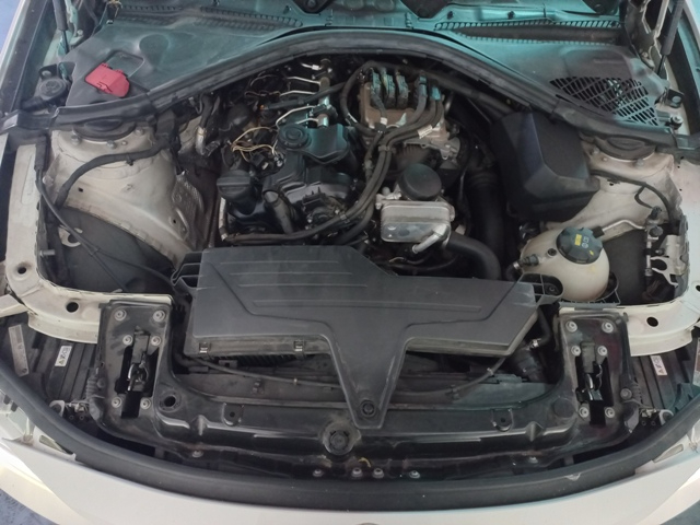 2015 BMW 320i A/T thumbnail 9