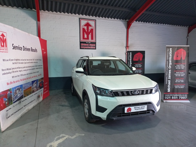 2020 Mahindra XUV300 1.2T thumbnail 3