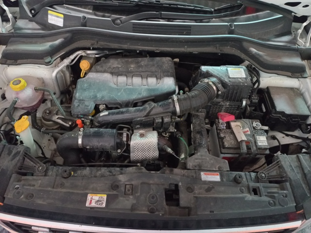 2020 Mahindra XUV300 1.2T thumbnail 9