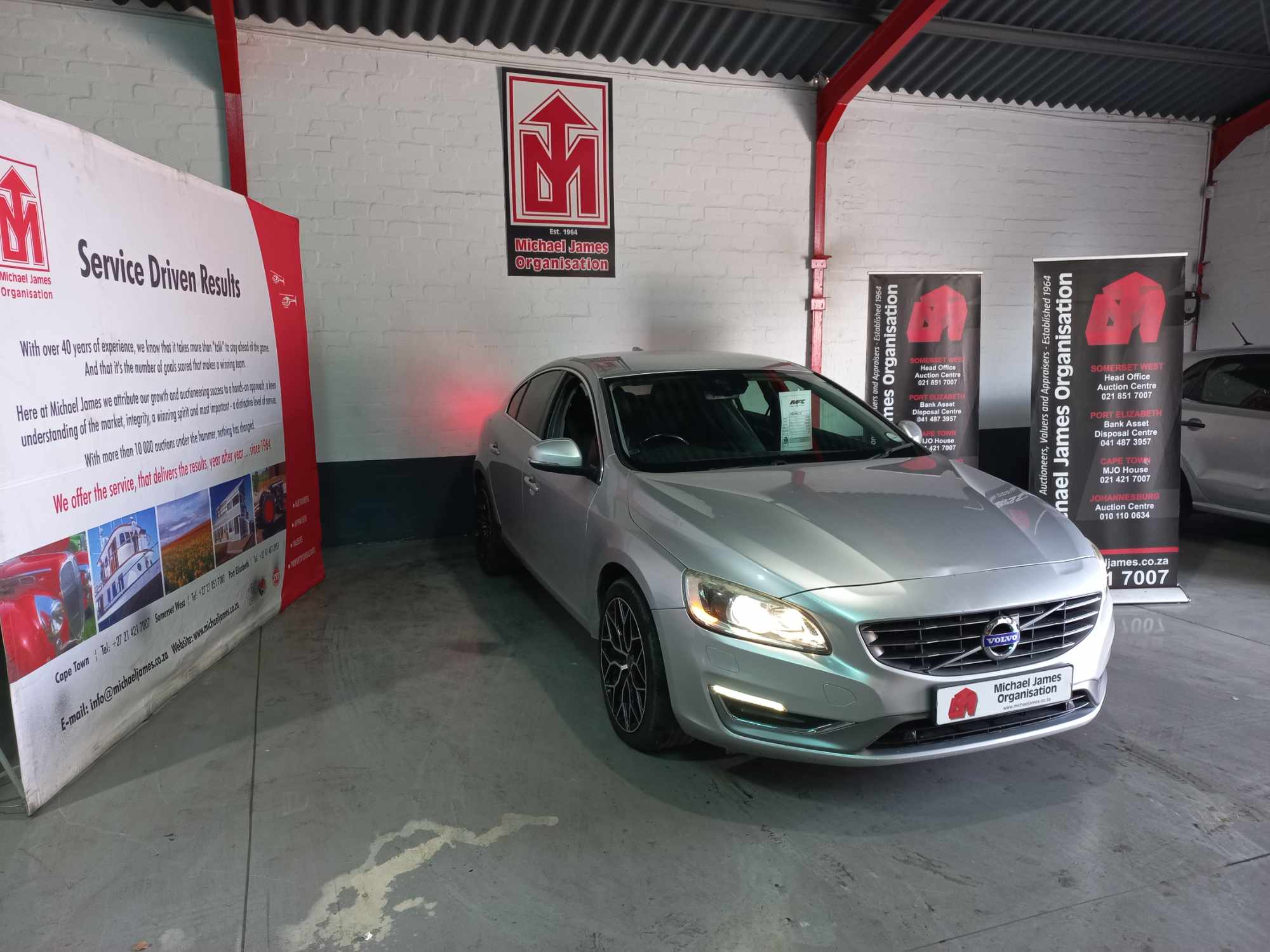 2014 Volvo S60 T3 thumbnail 3