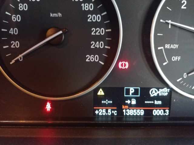 2015 BMW 320i A/T thumbnail 8