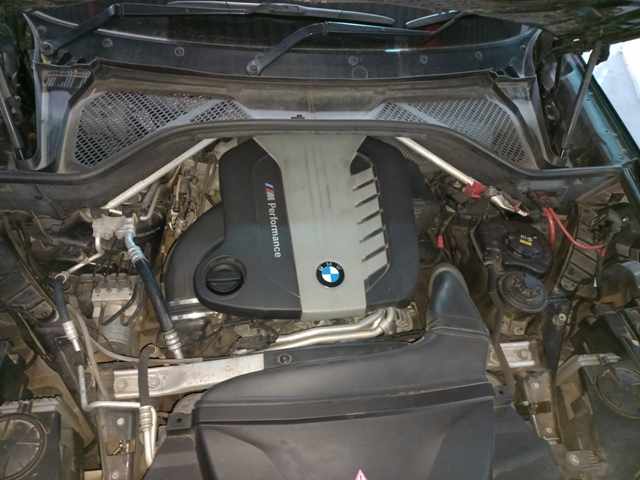 2014 BMW X5 M50d thumbnail 9