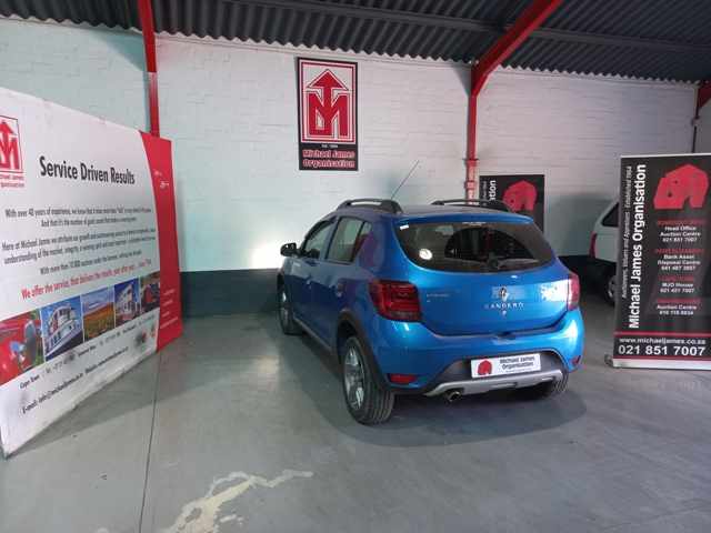 2017 Renault Sandero 900T Stepway thumbnail 6