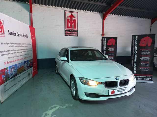 2013 BMW 320i A/T thumbnail 3