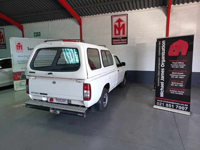 2015 Nissan NP300 2.0 P/U S/C thumbnail 5