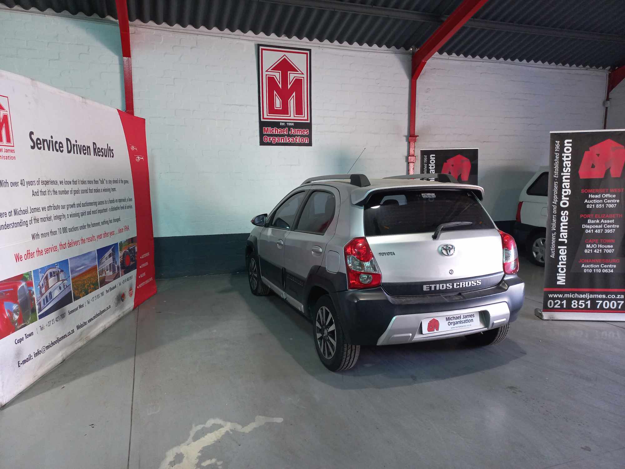 2014 Toyota Etios 1.5 thumbnail 6