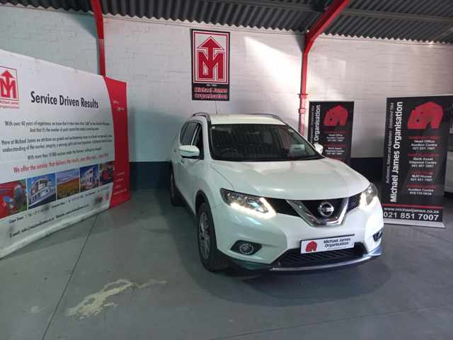 2017 Nissan X Trail 2.5 CVT thumbnail 3