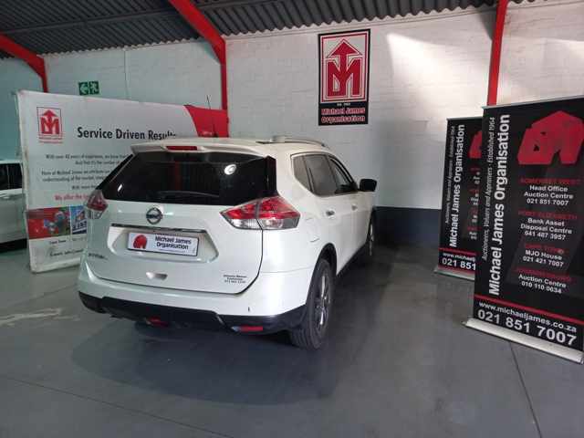 2017 Nissan X Trail 2.5 CVT thumbnail 5