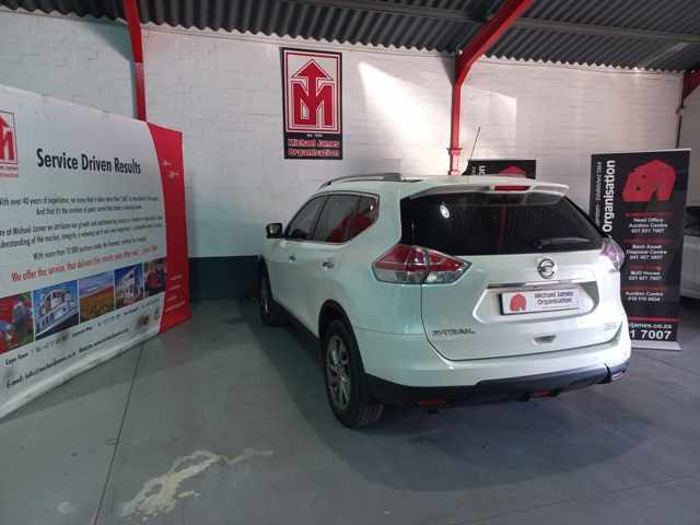 2017 Nissan X Trail 2.5 CVT thumbnail 6