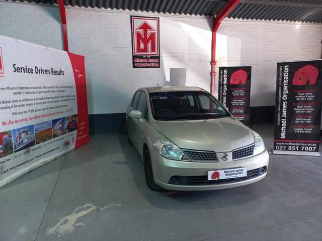 2010 Nissan Tiida 1.6 thumbnail 3