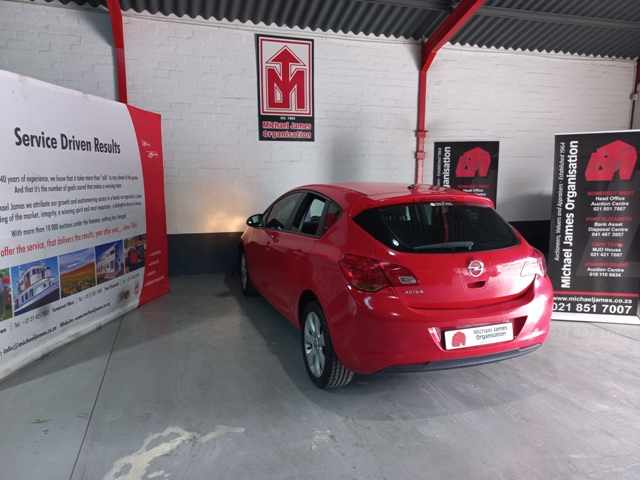 2012 Opel Astra 1.6 thumbnail 6