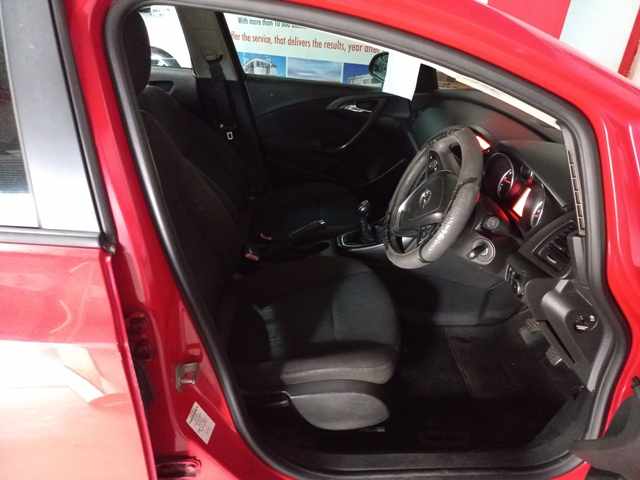 2012 Opel Astra 1.6 thumbnail 7