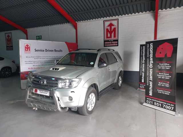 2011 Toyota Fortuner 3.0D (NON RUNNER) thumbnail 2