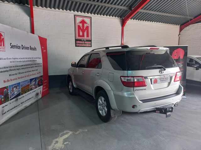 2011 Toyota Fortuner 3.0D (NON RUNNER) thumbnail 6