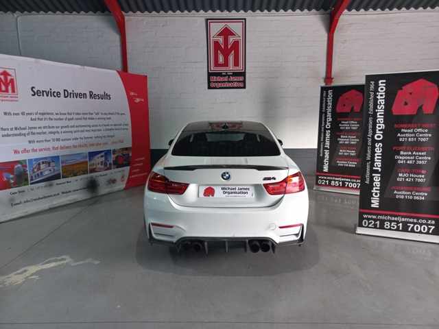 2016 BMW M4 Coupe M-DCT thumbnail 4