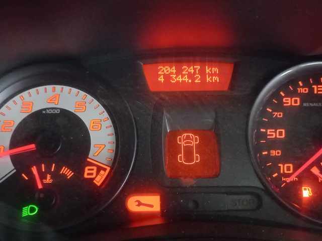 2012 Renault Clio III 2.0 Sport thumbnail 8