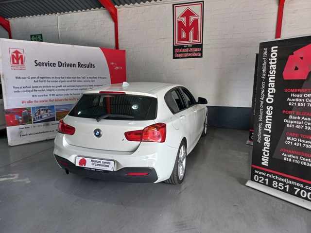 2015 BMW 118i M Sport A/T thumbnail 5