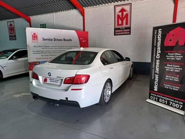 2013 BMW 520i A/T thumbnail 5