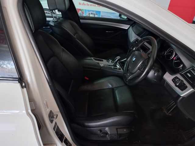 2013 BMW 520i A/T thumbnail 7