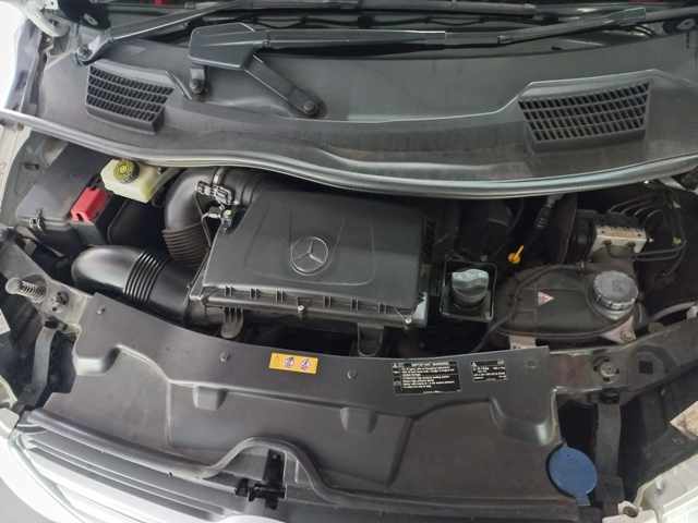 2016 Mercedes-Benz V220 CDI A/T thumbnail 9