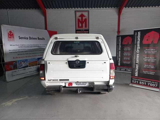 2013 Nissan Hardbody NP300 2.5 TDi P/U D/C thumbnail 4