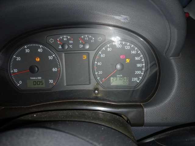 2010 VW Polo Vivo 1.6 (NON RUNNER) thumbnail 8