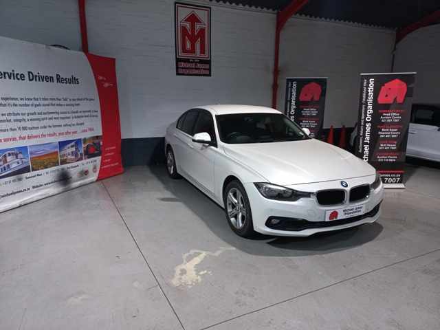 2017 BMW 320i A/T thumbnail 3