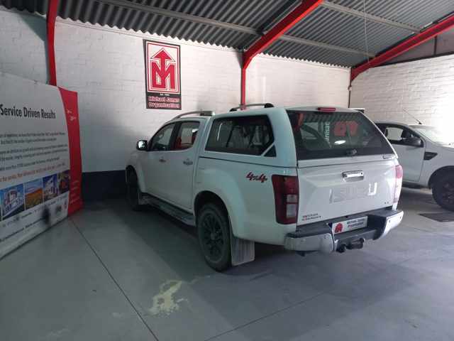 2017 Isuzu KB 300 D-TEQ A/T 4X4 P/U D/C thumbnail 6