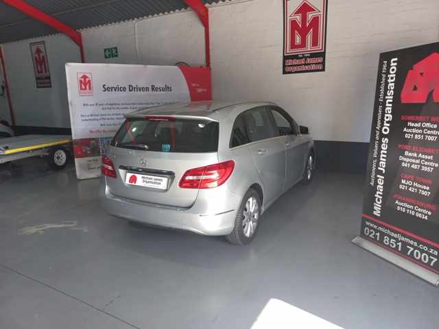 2012 Mercedes Benz B180 thumbnail 5