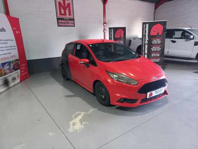 2015 Ford Fiesta ST 1.6 thumbnail 3