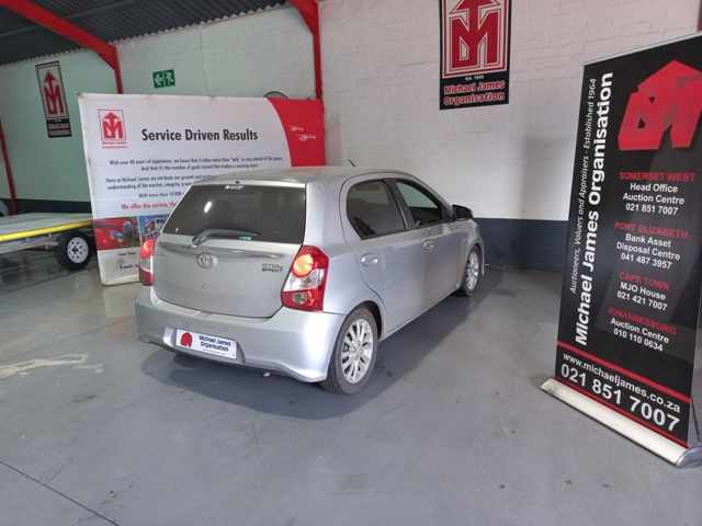 2017 Toyota Etios 1.5 thumbnail 5