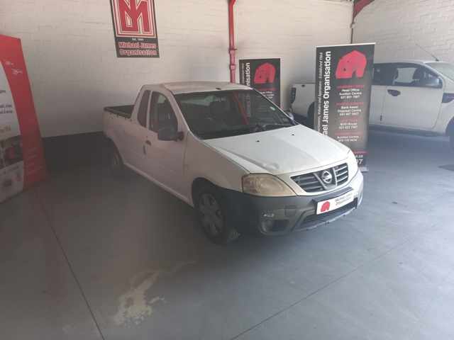 2013 Nissan Np200 1.6 P/U S/C thumbnail 3