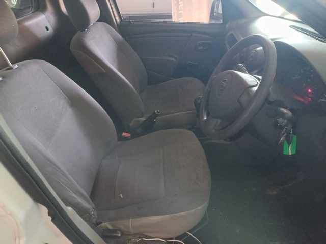 2013 Nissan Np200 1.6 P/U S/C thumbnail 5