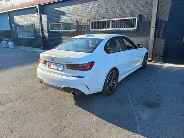 2022 BMW 320i M Sport A/T thumbnail 5