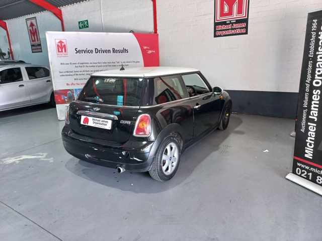 2010 Mini Cooper thumbnail 5