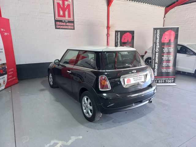 2010 Mini Cooper thumbnail 6