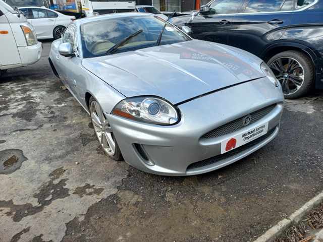 2010 Jaguar XKR 5.0 Coupe (NON RUNNER) thumbnail 3
