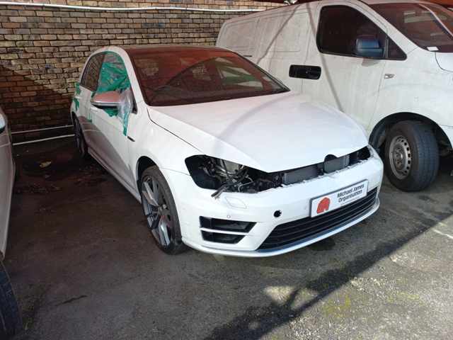 2015 VW Golf VII 2.0 TSI R (NON RUNNER) thumbnail 2