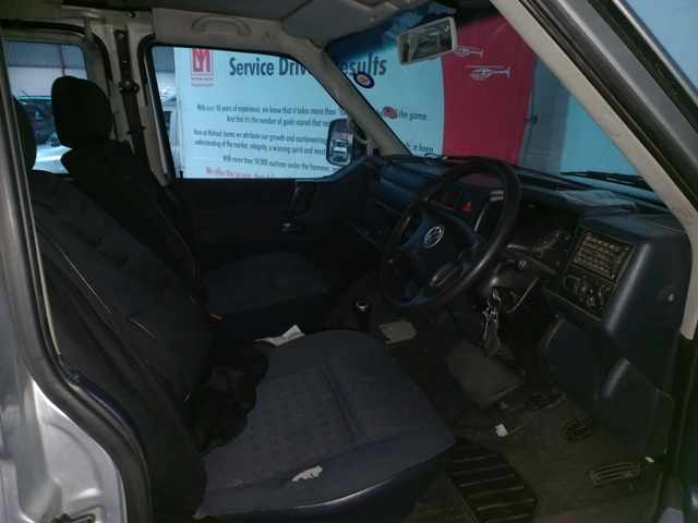 2001 VW Caravelle TDi T4 thumbnail 7