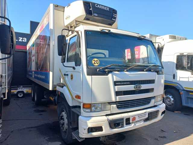 2005 Nissan UD290 Van Body With Carrier thumbnail 3