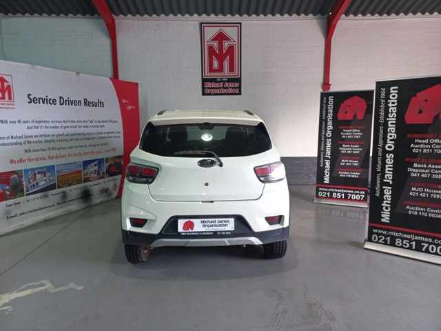 2018 Mahindra Kuv 100 1.2 thumbnail 4