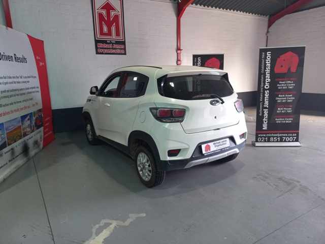 2018 Mahindra Kuv 100 1.2 thumbnail 6