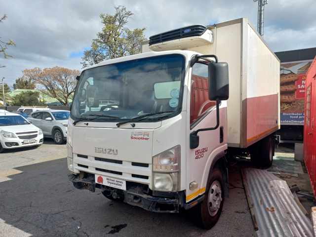 2011 Isuzu NPR 400 AMT Van Body (NON RUNNER) thumbnail 2