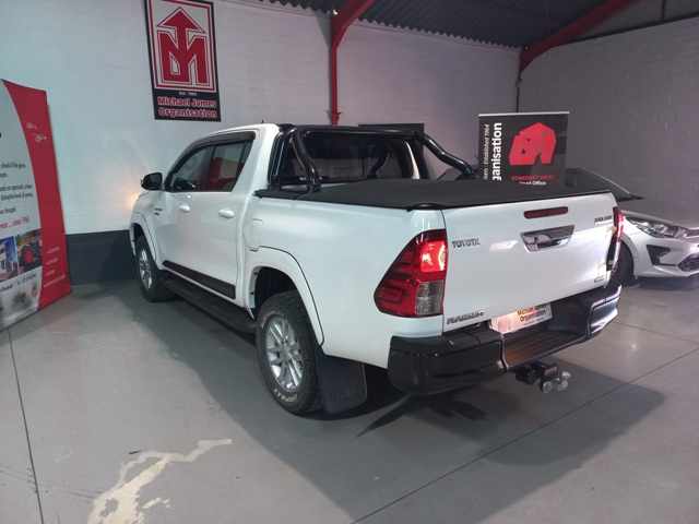 2017 Toyota Hilux 2.8 4x4 A/T thumbnail 6